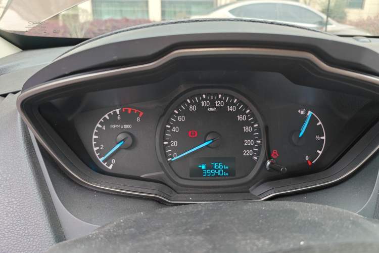 Used Ford Escort 2015 1.5L Manual Comfort Model Instrument Cluster