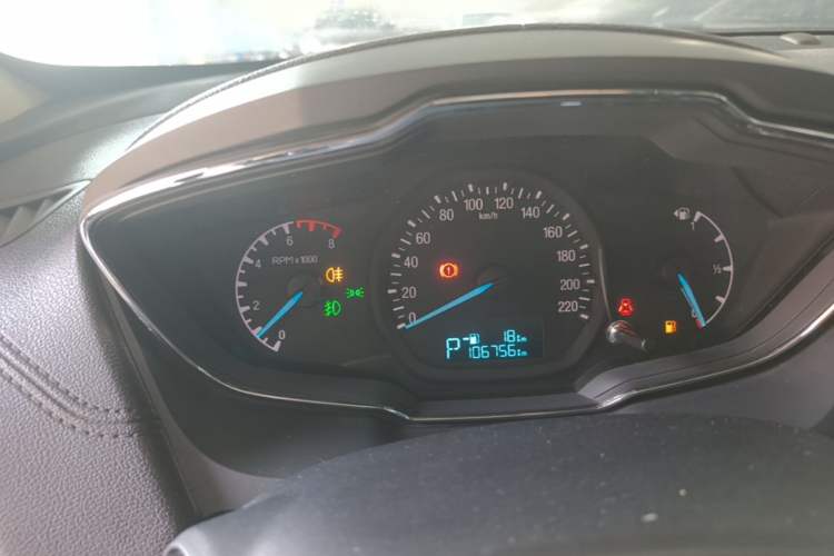 Used Ford Escort 2015 1.5L Automatic Fashion Model Instrument Cluster