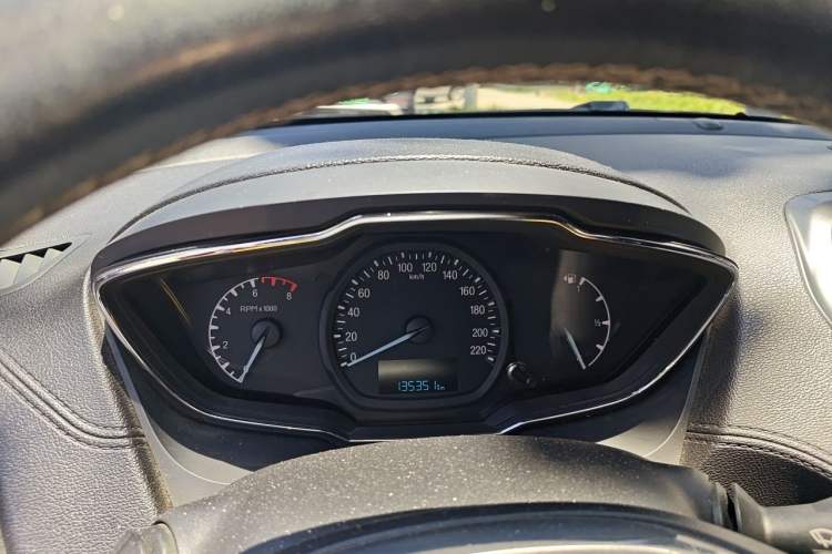Used Ford Escort 2015 1.5L Automatic Fashion Model Instrument Cluster