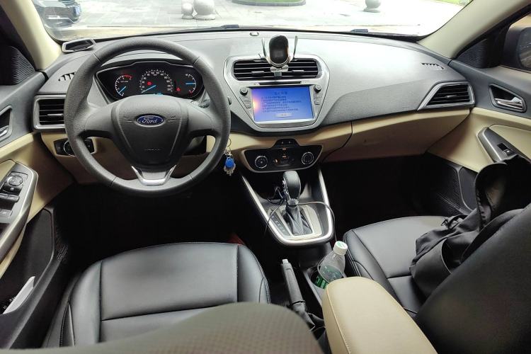 Used Ford Escort 2015 1.5L Automatic Comfort Edition Interior 2