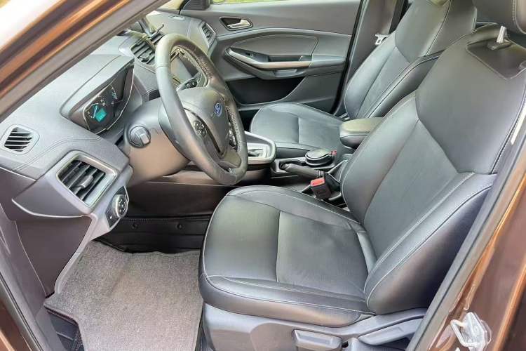 Used Ford Escort 2015 1.5L Automatic Fashion Model Interior 2