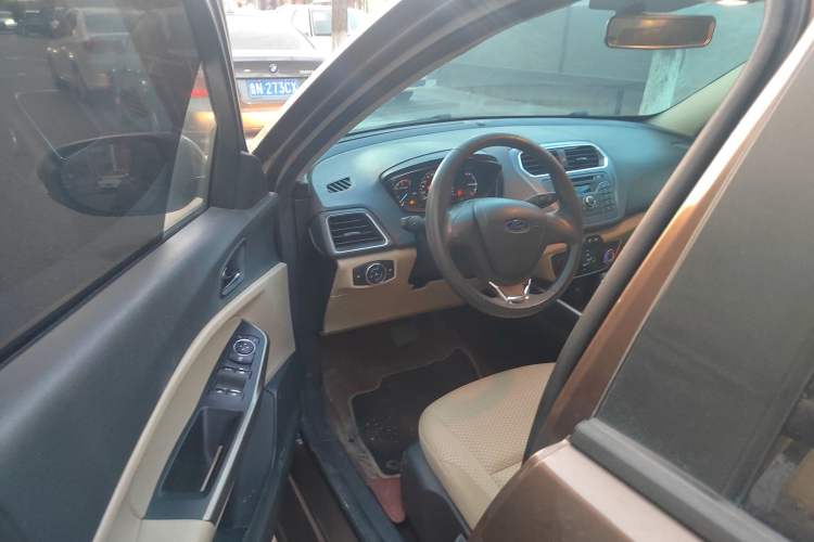 Used Ford Escort 2015 1.5L Automatic Comfort Edition Interior 3