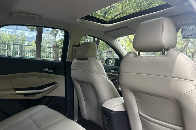 Used Ford Escort 2015 1.5L Automatic Comfort Edition Interior 5