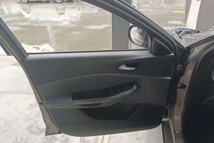 Used Ford Escort 2015 1.5L Manual Fashion Edition Left Front Door Interior