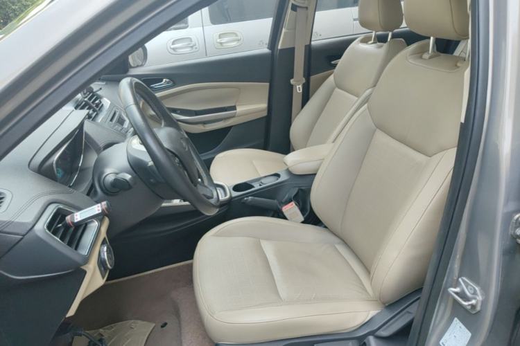 Used Ford Escort 2015 1.5L Automatic Fashion Model Left Front Seat