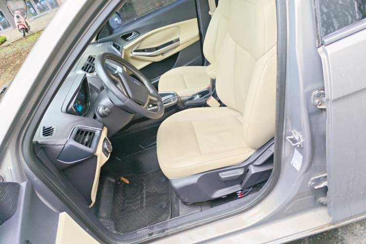 Used Ford Escort 2015 1.5L Automatic Fashion Model Left Front Seat