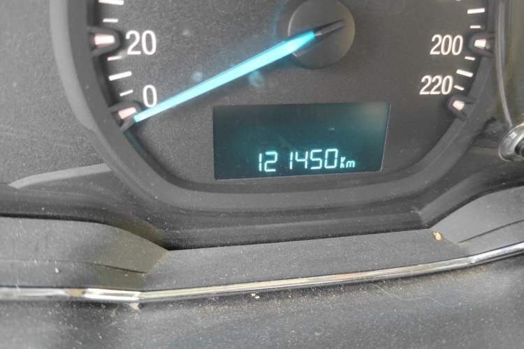 Used Ford Escort 2015 1.5L Manual Fashion Edition Odometer Close Up