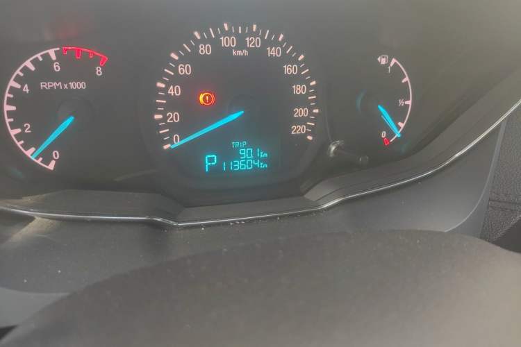 Used Ford Escort 2015 1.5L Automatic Fashion Model Odometer Close Up