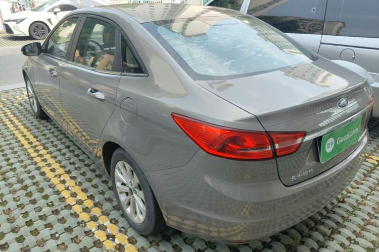 Used Ford Escort 2015 1.5L Automatic Fashion Model Rear Left 45 Deg