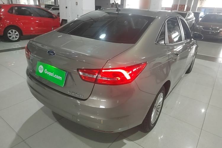 Used Ford Escort 2015 1.5L Automatic Comfort Edition Rear Right 45 Deg