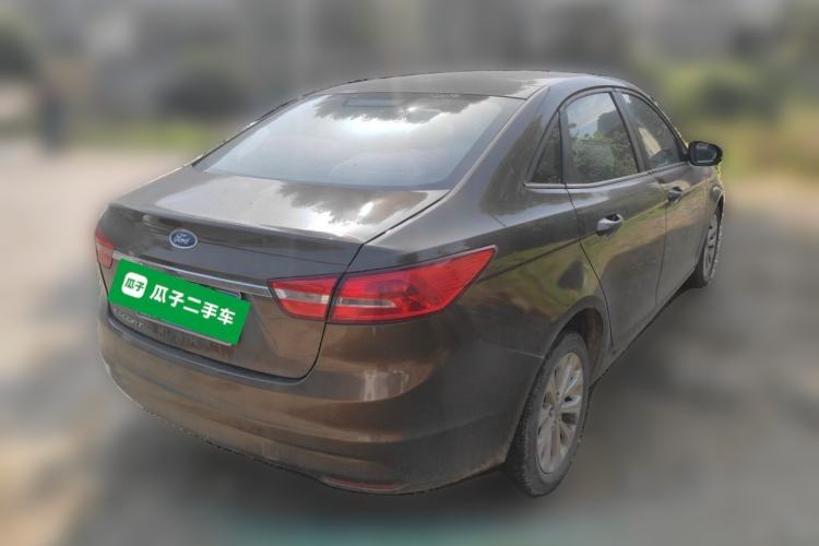 Used Ford Escort 2015 1.5L Manual Fashion Edition Rear Right 45 Deg