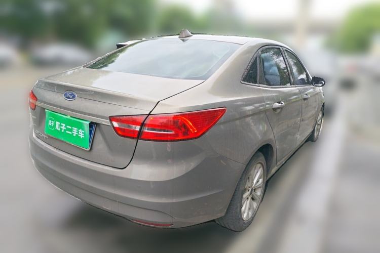 Used Ford Escort 2015 1.5L Automatic Fashion Model Rear Right 45 Deg