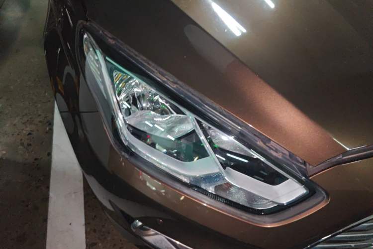 Used Ford Escort 2015 1.5L Automatic Comfort Edition Right Front Headlight
