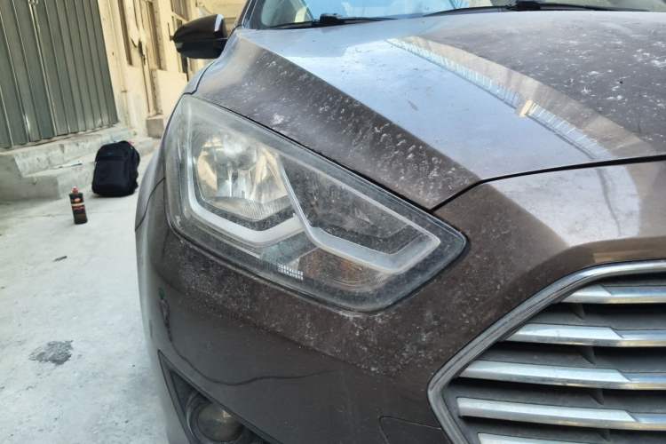 Used Ford Escort 2015 1.5L Automatic Comfort Edition Right Front Headlight