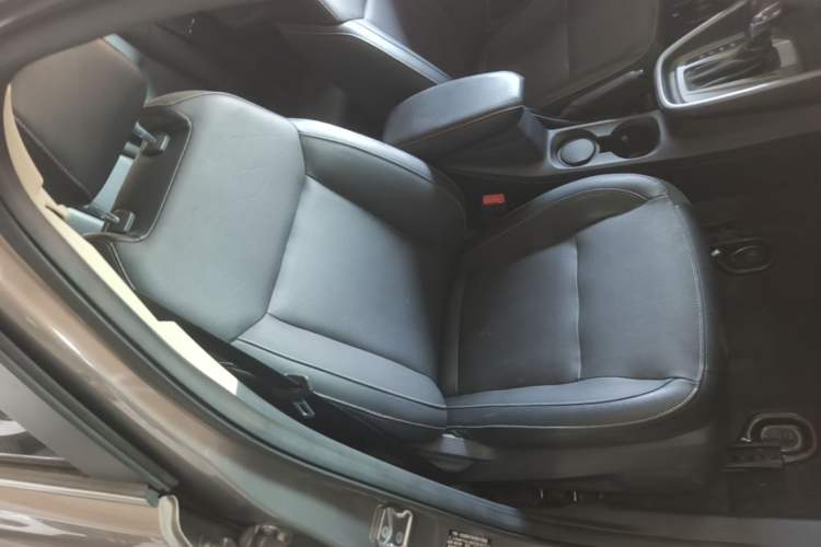 Used Ford Escort 2015 1.5L Automatic Fashion Model Right Front Seat
