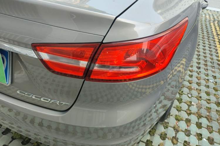 Used Ford Escort 2015 1.5L Automatic Fashion Model Right Rear Taillight