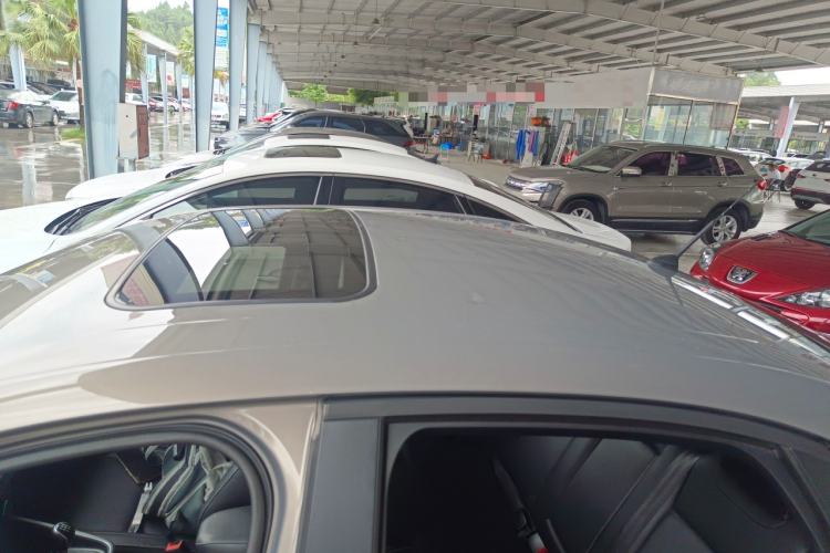 Used Ford Escort 2015 1.5L Manual Fashion Edition Roof