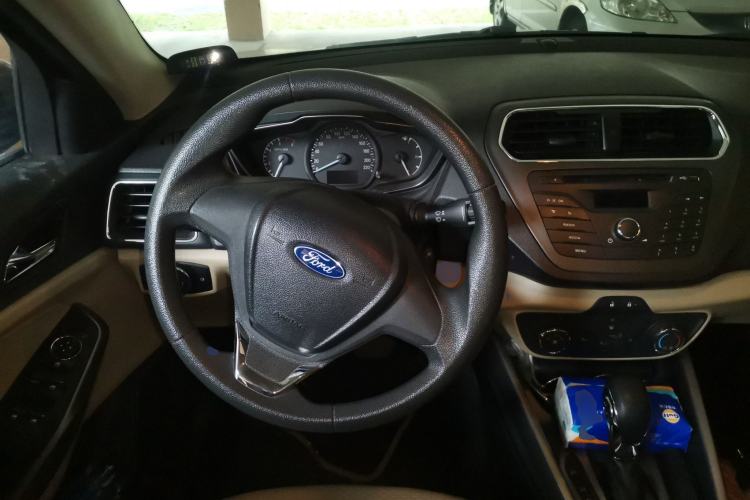 Used Ford Escort 2015 1.5L Automatic Comfort Edition Steering Wheel
