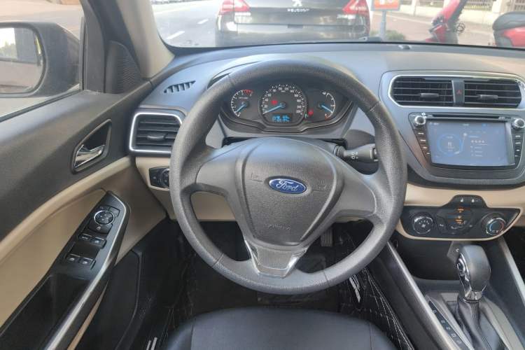 Used Ford Escort 2015 1.5L Automatic Comfort Edition Steering Wheel
