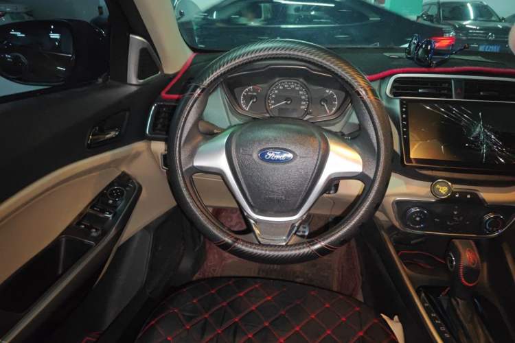 Used Ford Escort 2015 1.5L Automatic Comfort Edition Steering Wheel