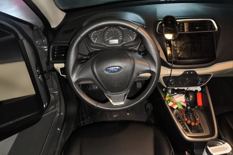 Used Ford Escort 2015 1.5L Automatic Comfort Edition Steering Wheel