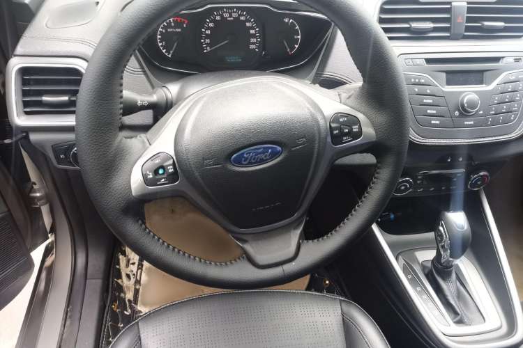 Used Ford Escort 2015 1.5L Automatic Fashion Model Steering Wheel