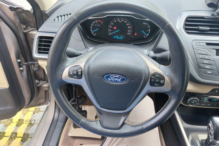 Used Ford Escort 2015 1.5L Automatic Fashion Model Steering Wheel