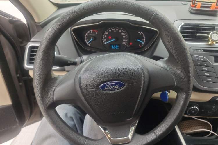 Used Ford Escort 2015 1.5L Manual Comfort Model Steering Wheel