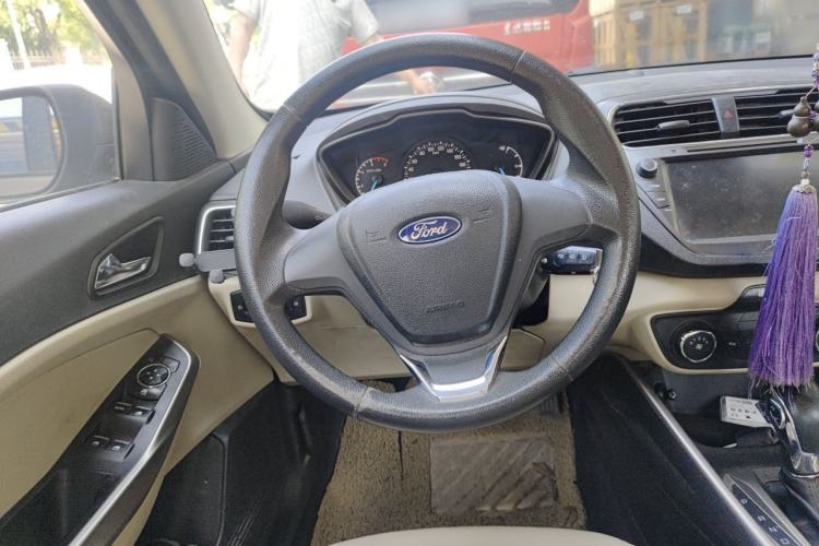 Used Ford Escort 2015 1.5L Automatic Comfort Edition Steering Wheel