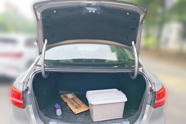Used Ford Escort 2015 1.5L Automatic Fashion Model Trunk