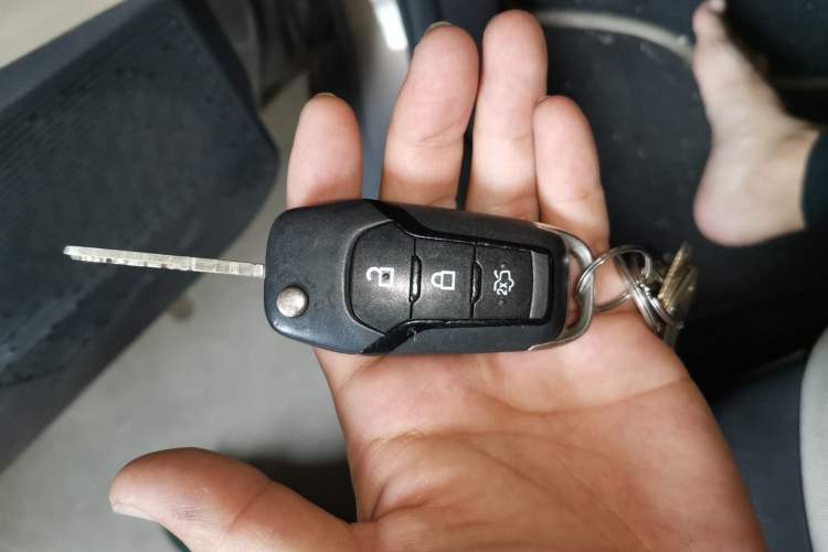 Used Ford Escort 2015 1.5L Automatic Comfort Edition Vehicle Key