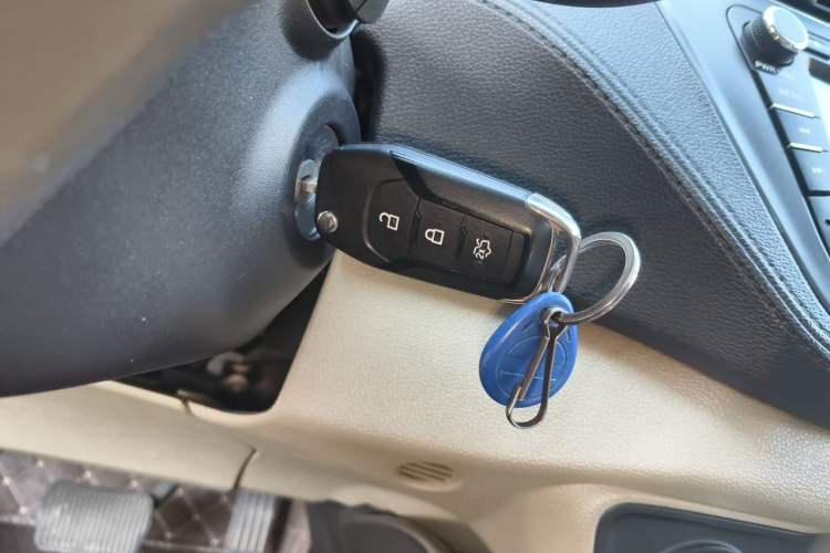 Used Ford Escort 2015 1.5L Automatic Fashion Model Vehicle Key