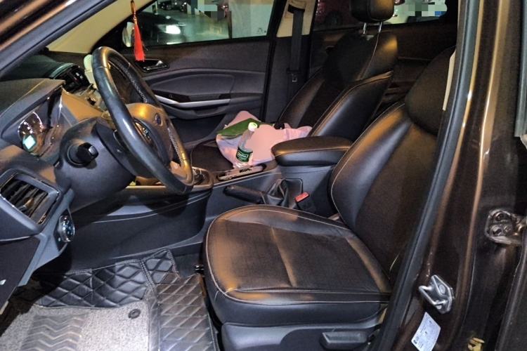 Used Ford Escort 2015 1.5L Automatic Fashion Model Left Front Seat