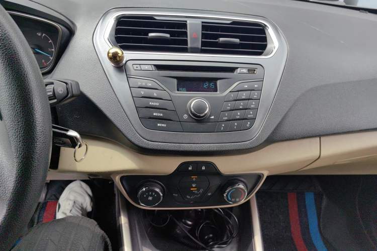 Used Ford Escort 2015 1.5L Manual Comfort Model Audio And AC Panel