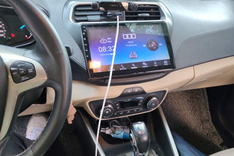 Used Ford Escort 2015 1.5L Automatic Fashion Model Audio And AC Panel