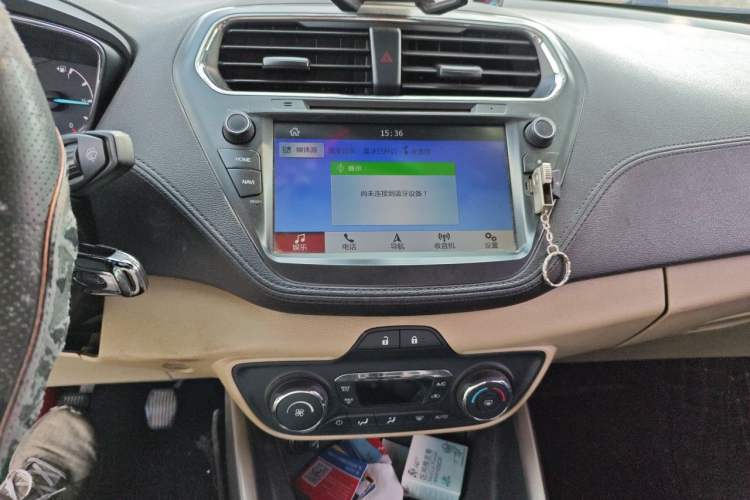 Used Ford Escort 2015 1.5L Manual Fashion Edition Audio And AC Panel