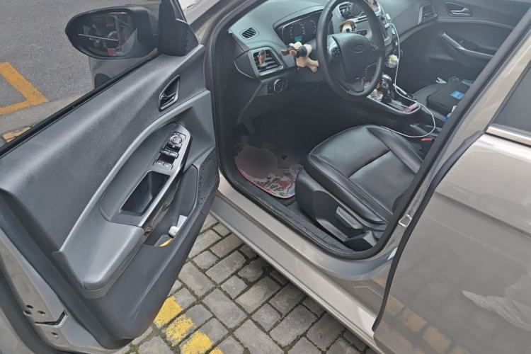 Used Ford Escort 2015 1.5L Automatic Fashion Model Driver Seat