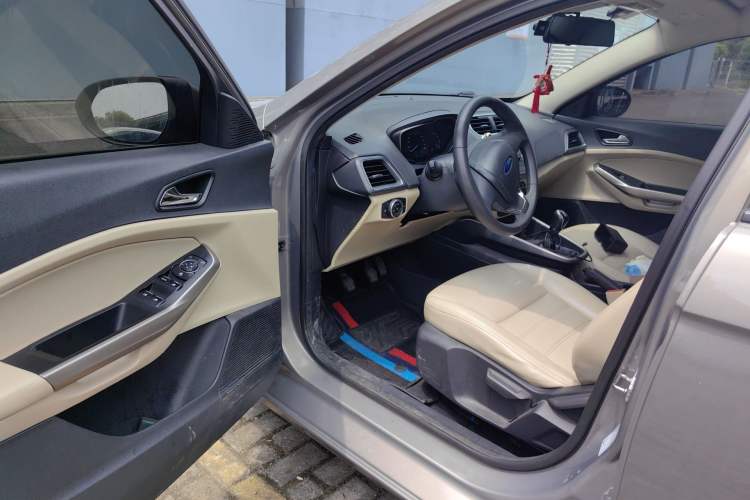 Used Ford Escort 2015 1.5L Manual Comfort Model Driver Seat