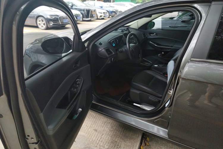 Used Ford Escort 2015 1.5L Automatic Fashion Model Driver Seat