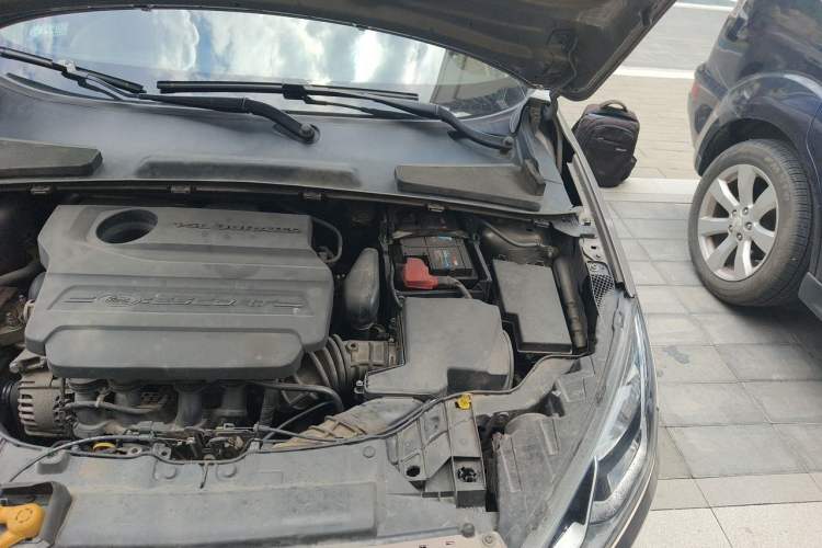 Used Ford Escort 2015 1.5L Automatic Fashion Model Engine Bay Left