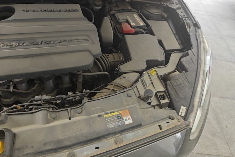 Used Ford Escort 2015 1.5L Automatic Comfort Edition Engine Bay Left