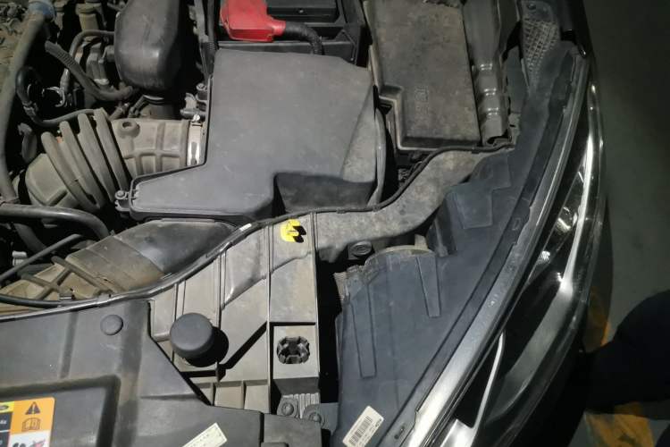 Used Ford Escort 2015 1.5L Automatic Comfort Edition Engine Bay Left
