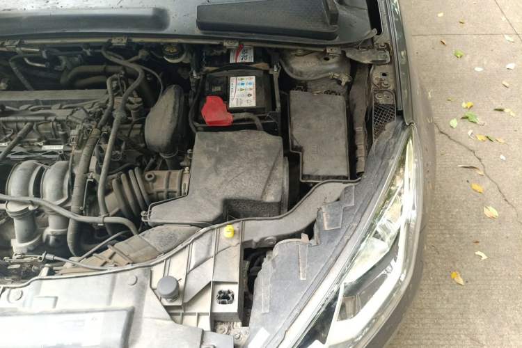 Used Ford Escort 2015 1.5L Automatic Fashion Model Engine Bay Left