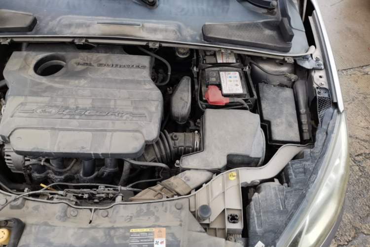 Used Ford Escort 2015 1.5L Automatic Comfort Edition Engine Bay Left