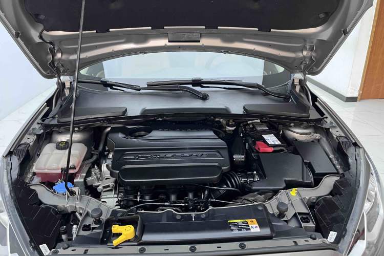 Used Ford Escort 2015 1.5L Automatic Comfort Edition Engine Bay