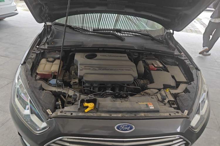 Used Ford Escort 2015 1.5L Automatic Comfort Edition Engine Bay