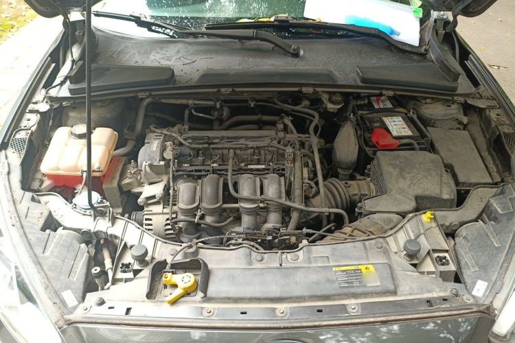 Used Ford Escort 2015 1.5L Automatic Fashion Model Engine Bay