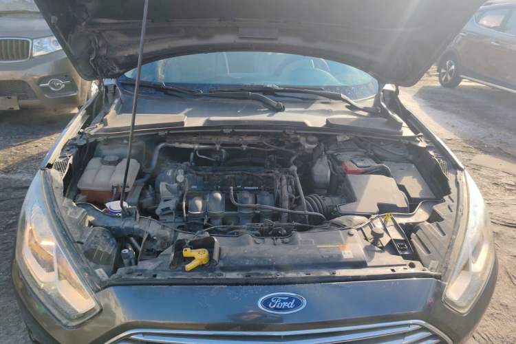 Used Ford Escort 2015 1.5L Automatic Comfort Edition Engine Bay