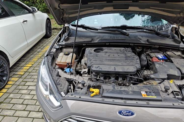 Used Ford Escort 2015 1.5L Automatic Fashion Model Engine Bay Right
