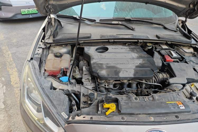 Used Ford Escort 2015 1.5L Automatic Fashion Model Engine Bay Right